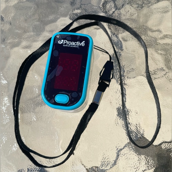 Proactive Blue Pulse Oximeter - Picture 3 of 4